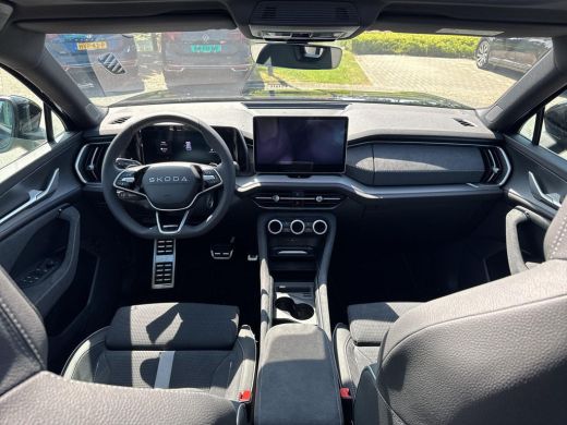 Skoda Kodiaq 1.5 TSI PHEV Sportline Business | 204Pk | 20Inch | Pano Dak | Trekhaak | Matrix LED | LED Strip i... ActivLease financial lease