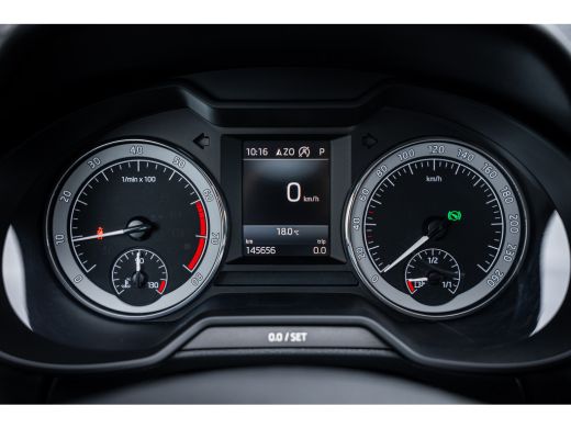 Skoda Octavia Combi 1.5 TSI Greentech Business Edition | Airco (automatisch) | Cruise control | Extra getint glas ActivLease financial lease