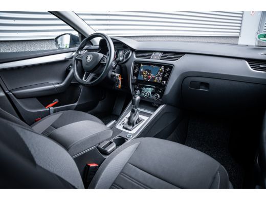 Skoda Octavia Combi 1.5 TSI Greentech Business Edition | Airco (automatisch) | Cruise control | Extra getint glas ActivLease financial lease