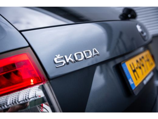 Skoda Octavia Combi 1.5 TSI Greentech Business Edition | Airco (automatisch) | Cruise control | Extra getint glas ActivLease financial lease