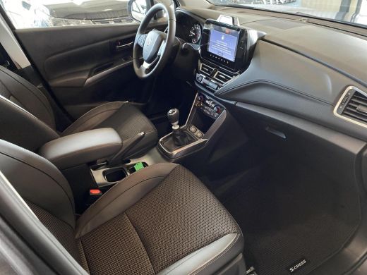 Suzuki S-Cross 1.4 Boosterjet Style Smart Hybrid Actie 2500,-€ SUV Voordeel !!! | Nieuw | 360 cam | Adaptieve Cr... ActivLease financial lease