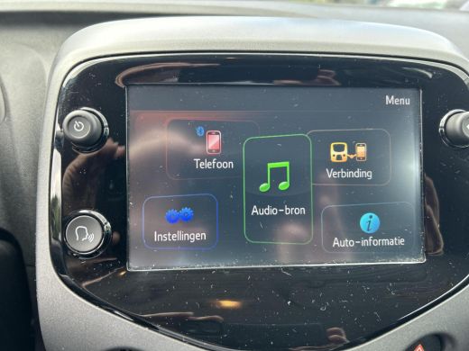 Toyota Aygo 1.0 VVT-i x-joy ActivLease financial lease