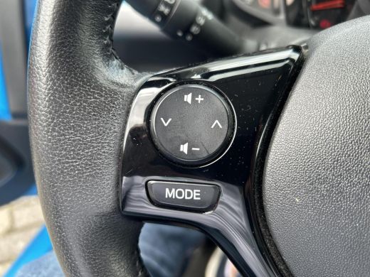 Toyota Aygo 1.0 VVT-i x-joy ActivLease financial lease