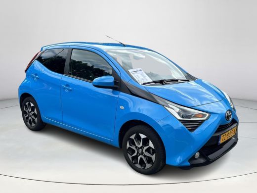 Toyota Aygo 1.0 VVT-i x-joy ActivLease financial lease