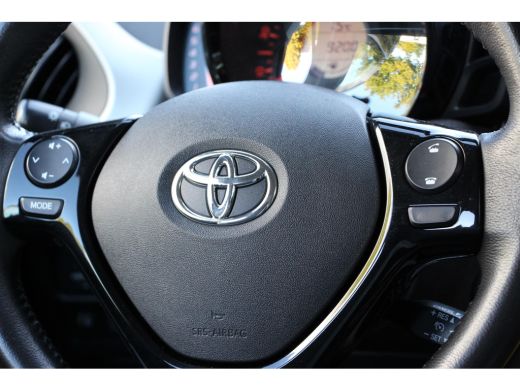 Toyota Aygo 1.0 VVT-i x-play **AIRCO/ BLUETOOTH/ PARKEERCAMERA** ActivLease financial lease