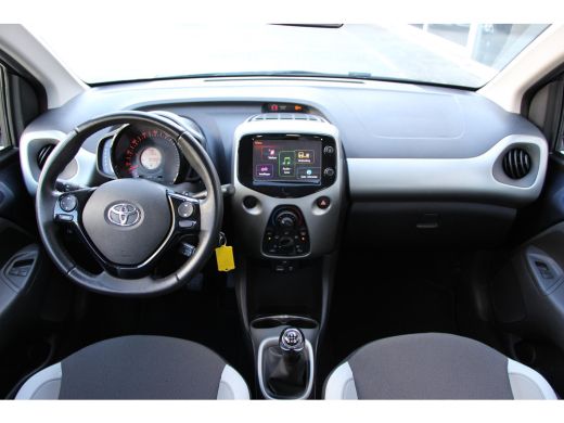 Toyota Aygo 1.0 VVT-i x-play **AIRCO/ BLUETOOTH/ PARKEERCAMERA** ActivLease financial lease