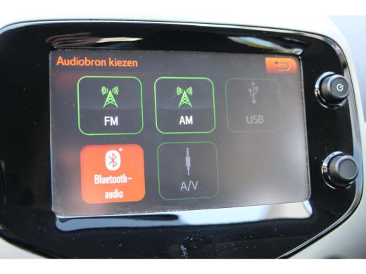 Toyota Aygo 1.0 VVT-i x-play **AIRCO/ BLUETOOTH/ PARKEERCAMERA** ActivLease financial lease