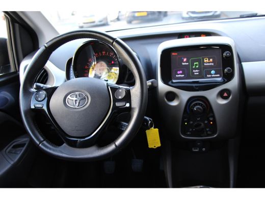Toyota Aygo 1.0 VVT-i x-play **AIRCO/ BLUETOOTH/ PARKEERCAMERA** ActivLease financial lease