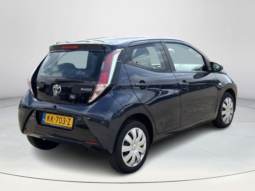 Toyota Aygo 1.0 VVT-i x-play **AIRCO/ BLUETOOTH/ PARKEERCAMERA** ActivLease financial lease