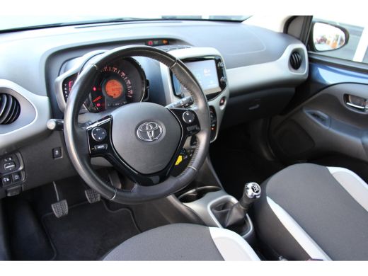 Toyota Aygo 1.0 VVT-i x-play **AIRCO/ BLUETOOTH/ PARKEERCAMERA** ActivLease financial lease
