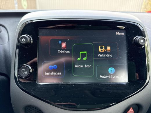 Toyota Aygo 1.0 VVT-i x-play **PARKEERCAMERA/ BEGRENZER/ APPLE CARPLAY/ 36 MAANDEN GARANTIE** ActivLease financial lease