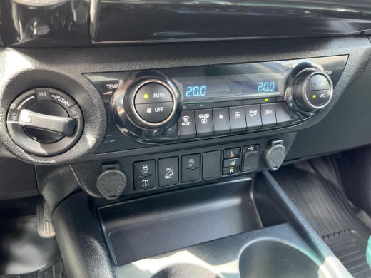 Toyota Hilux 2.8 D-4D Double Cab Professional Premium | Hardtop | BF Goodrich | CarPlay | Trekhaak ActivLease financial lease