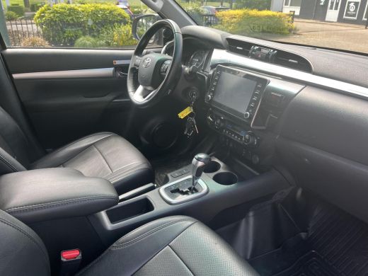 Toyota Hilux 2.8 D-4D Double Cab Professional Premium | Hardtop | BF Goodrich | CarPlay | Trekhaak ActivLease financial lease