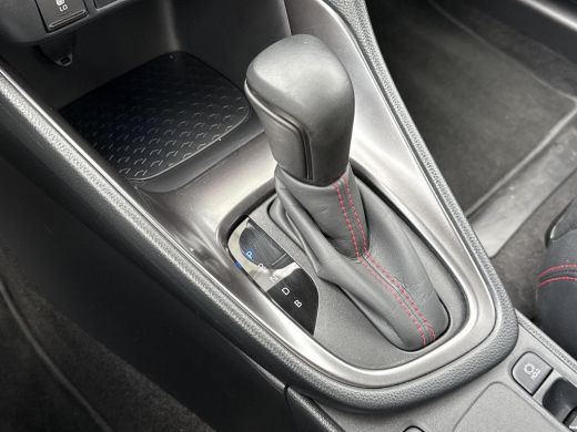 Toyota Yaris 1.5 Hybrid GR Sport **NAVIGATIE/ KEYLESS/ STOELVERWARMING/ 36 MAANDEN GARANTIE** ActivLease financial lease