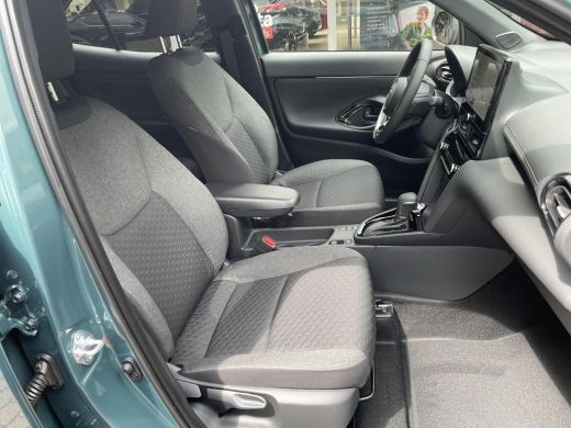 Toyota Yaris Cross 1.5 Hybrid 115 Dynamic | Comfort Pack | Nieuw uit voorraad leverbaar | ActivLease financial lease