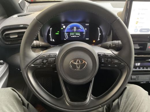 Toyota Yaris Cross 1.5 Hybrid 115 Dynamic | Comfort Pack | Nieuw uit voorraad leverbaar | ActivLease financial lease
