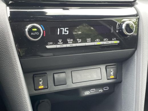 Toyota Yaris Cross 1.5 Hybrid 115 Dynamic | Comfort Pack | Nieuw uit voorraad leverbaar | ActivLease financial lease
