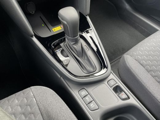 Toyota Yaris Cross 1.5 Hybrid 115 Dynamic | Comfort Pack | Nieuw uit voorraad leverbaar | ActivLease financial lease