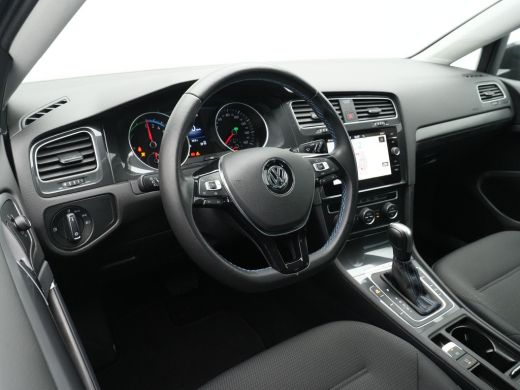 Volkswagen e-Golf E-DITION 136pk Navigatie Camera Acc Led 139 ActivLease financial lease