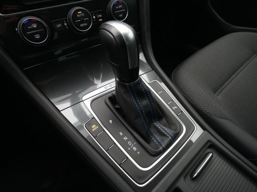 Volkswagen e-Golf E-DITION 136pk Navigatie Camera Acc Led 139 ActivLease financial lease