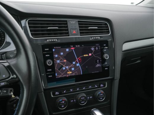 Volkswagen e-Golf E-DITION Aut. *HEAT-PUMP | ADAPTIVE-CRUISE | FULL-LED | DAB+ | NAVI-FULLMAP | CARPLAY | HEATED-CO... ActivLease financial lease