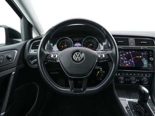 Volkswagen e-Golf E-DITION Aut. *HEAT-PUMP | ADAPTIVE-CRUISE | FULL-LED | DAB+ | NAVI-FULLMAP | CARPLAY | HEATED-CO... ActivLease financial lease