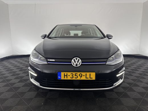 Volkswagen e-Golf E-DITION Aut. *HEAT-PUMP | ADAPTIVE-CRUISE | FULL-LED | DAB+ | NAVI-FULLMAP | CARPLAY | HEATED-CO... ActivLease financial lease