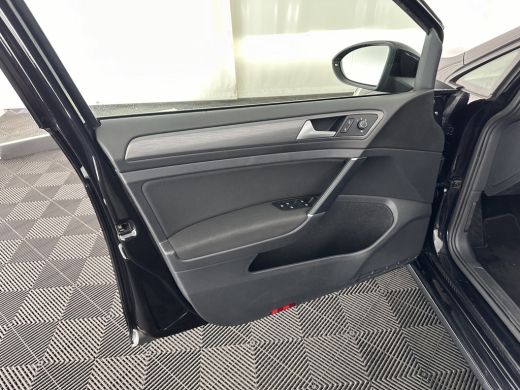 Volkswagen e-Golf E-DITION Aut. *HEAT-PUMP | ADAPTIVE-CRUISE | FULL-LED | DAB+ | NAVI-FULLMAP | CARPLAY | HEATED-CO... ActivLease financial lease