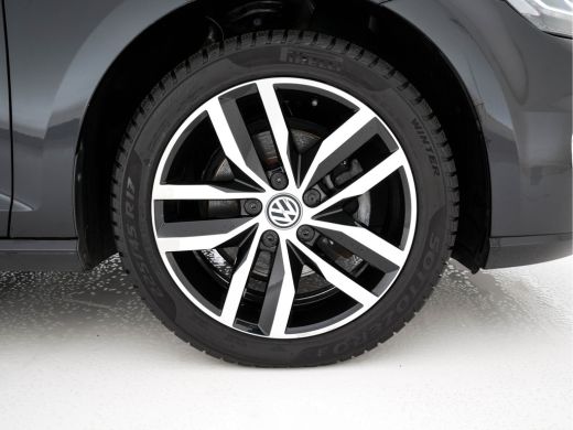 Volkswagen e-Golf E-DITION Aut. *HEAT-PUMP | ADAPTIVE-CRUISE | FULL-LED | DAB+ | NAVI-FULLMAP | CARPLAY | HEATED-CO... ActivLease financial lease