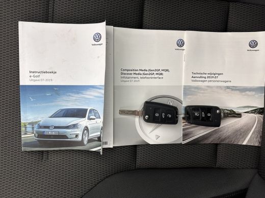 Volkswagen e-Golf E-DITION Aut. *HEAT-PUMP | ADAPTIVE-CRUISE | FULL-LED | DAB+ | NAVI-FULLMAP | CARPLAY | HEATED-CO... ActivLease financial lease