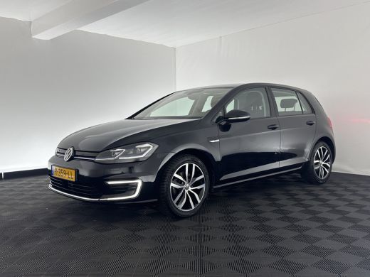 Volkswagen e-Golf E-DITION Aut. *HEAT-PUMP | ADAPTIVE-CRUISE | FULL-LED | DAB+ | NAVI-FULLMAP | CARPLAY | HEATED-CO... ActivLease financial lease