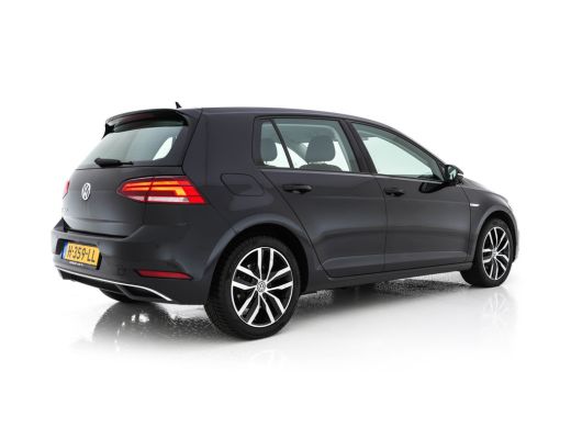 Volkswagen e-Golf E-DITION Aut. *HEAT-PUMP | ADAPTIVE-CRUISE | FULL-LED | DAB+ | NAVI-FULLMAP | CARPLAY | HEATED-CO... ActivLease financial lease