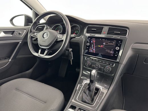 Volkswagen e-Golf E-DITION Aut. *HEAT-PUMP | ADAPTIVE-CRUISE | FULL-LED | DAB+ | NAVI-FULLMAP | CARPLAY | HEATED-CO... ActivLease financial lease