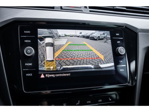 Volkswagen Passat Variant 1.4 TSI PHEV GTE Business | Achteruitrijcamera | Trekhaak elektrisch uitklapbaar | Winter... ActivLease financial lease