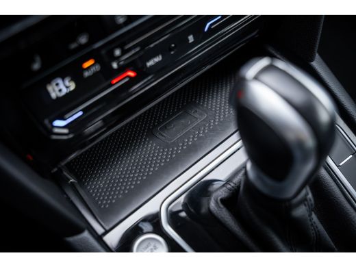 Volkswagen Passat Variant 1.4 TSI PHEV GTE Business | Achteruitrijcamera | Trekhaak elektrisch uitklapbaar | Winter... ActivLease financial lease
