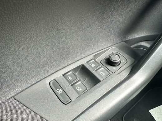 Volkswagen Polo 1.0 TSI 95PK COMFORTLINE PARKEERSENSOREN ADAPTIVE CRUISE CONTROLE CARPLAY 17 INCH VELGEN MOOIE AU... ActivLease financial lease