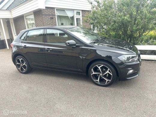 Volkswagen Polo 1.0 TSI 95PK COMFORTLINE PARKEERSENSOREN ADAPTIVE CRUISE CONTROLE CARPLAY 17 INCH VELGEN MOOIE AU... ActivLease financial lease