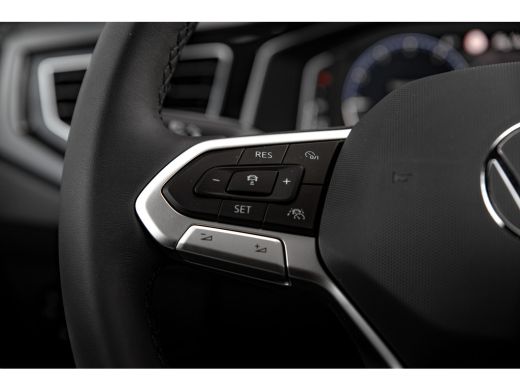 Volkswagen Polo R-Line Edition | 'App-Connect' draadloze smartphone integratie | Achterlichten LED | Afstandscont... ActivLease financial lease
