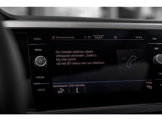 Volkswagen Polo R-Line Edition | 'App-Connect' draadloze smartphone integratie | Achterlichten LED | Afstandscont... ActivLease financial lease