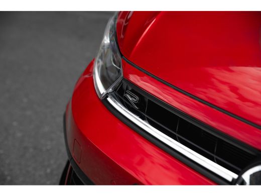 Volkswagen Polo R-Line Edition | 'App-Connect' draadloze smartphone integratie | Achterlichten LED | Afstandscont... ActivLease financial lease
