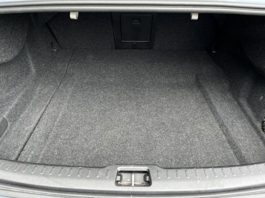 Volvo  S60 2.0 B3 R-Design Styling Kit | 20 inch | Pano | Sportstoel | ActivLease financial lease