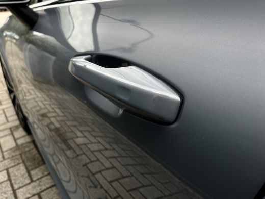 Volvo  S60 2.0 B3 R-Design Styling Kit | 20 inch | Pano | Sportstoel | ActivLease financial lease