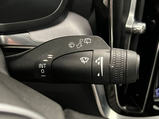 Volvo  V60 B3 Business Pro | Achteruitrijcamera | Audio installatie premium | Cruise control adaptief met St... ActivLease financial lease
