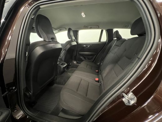 Volvo  V60 B3 Business Pro | Achteruitrijcamera | Audio installatie premium | Cruise control adaptief met St... ActivLease financial lease