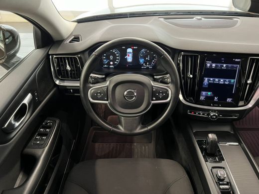 Volvo  V60 B3 Business Pro | Achteruitrijcamera | Audio installatie premium | Cruise control adaptief met St... ActivLease financial lease