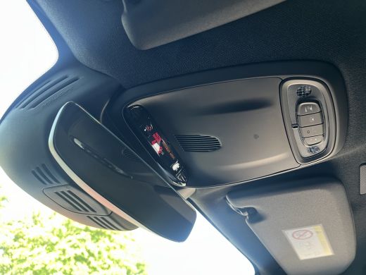 Volvo  XC40 2.0 B4 R-Design | Achteruitrijcamera | Audio installatie premium | Extra getint glas ActivLease financial lease
