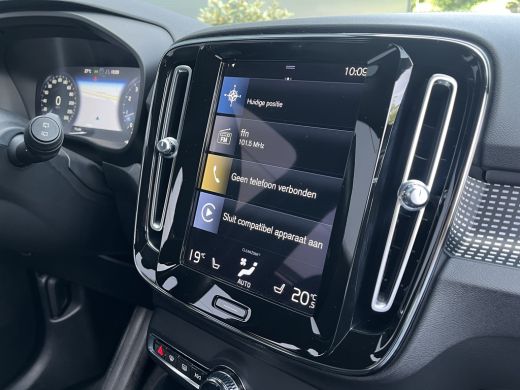 Volvo  XC40 2.0 B4 R-Design | Achteruitrijcamera | Audio installatie premium | Extra getint glas ActivLease financial lease