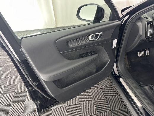 Volvo  XC40 Recharge Core [ 3-Fase ] (INCL-BTW) Aut. *FULL-LED | NAVI-FULLMAP | CAMERA | KEYLESS | HEATED-SPO... ActivLease financial lease