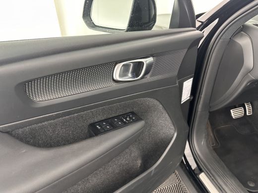 Volvo  XC40 Recharge Core [ 3-Fase ] (INCL-BTW) Aut. *FULL-LED | NAVI-FULLMAP | CAMERA | KEYLESS | HEATED-SPO... ActivLease financial lease