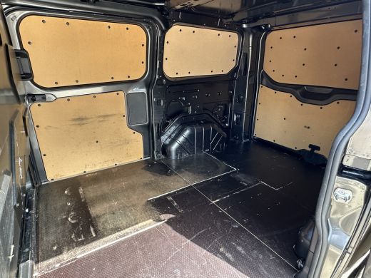 Ford Transit Custom 320 2.0 TDCI L1H1 Trend | Cruise control | Lichtmetalen velgen 16" | Parkeersensor voor en achter ActivLease financial lease